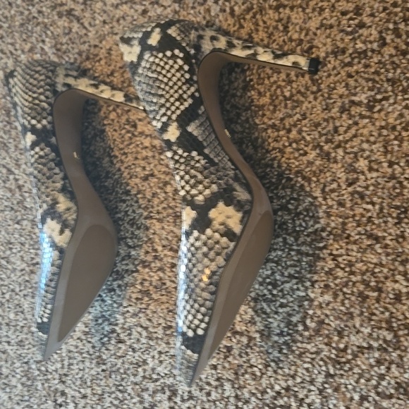 Snakeskin Patterned Women's Heels From Evereve - Picture 3 of 4